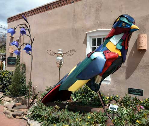 Doors, gardens, art along Santa Fe's Canyon Road - Digging