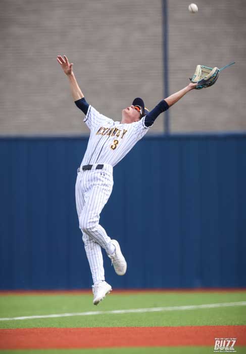 COLLEGE WORLD SERIES: Singer, Gators hum along in 5-1 win