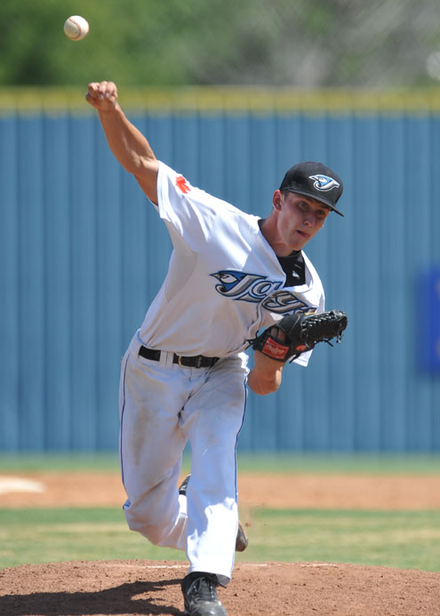 Mickey Mantle's son addresses crowd at opening ceremony of Mickey Mantle  World Series in McKinney - North Texas e-News