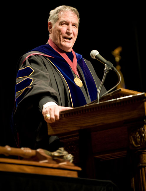 Gene Stallings delivers inspiring Convocation speech at Texas A&M ...