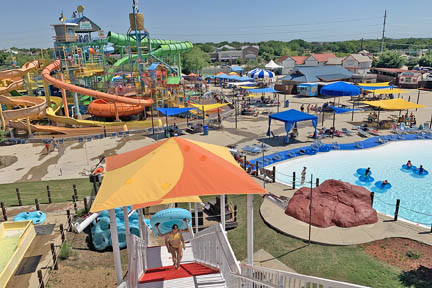 Hawaiian Falls opens at 25% capacity after Gov. Abbott's directives ...